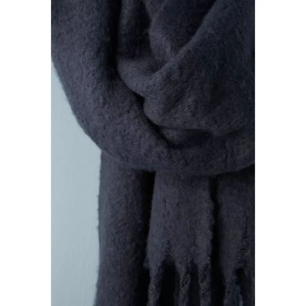 Anthropologie Bonnie Fringed Wrap Scarf - Picture 4 of 4